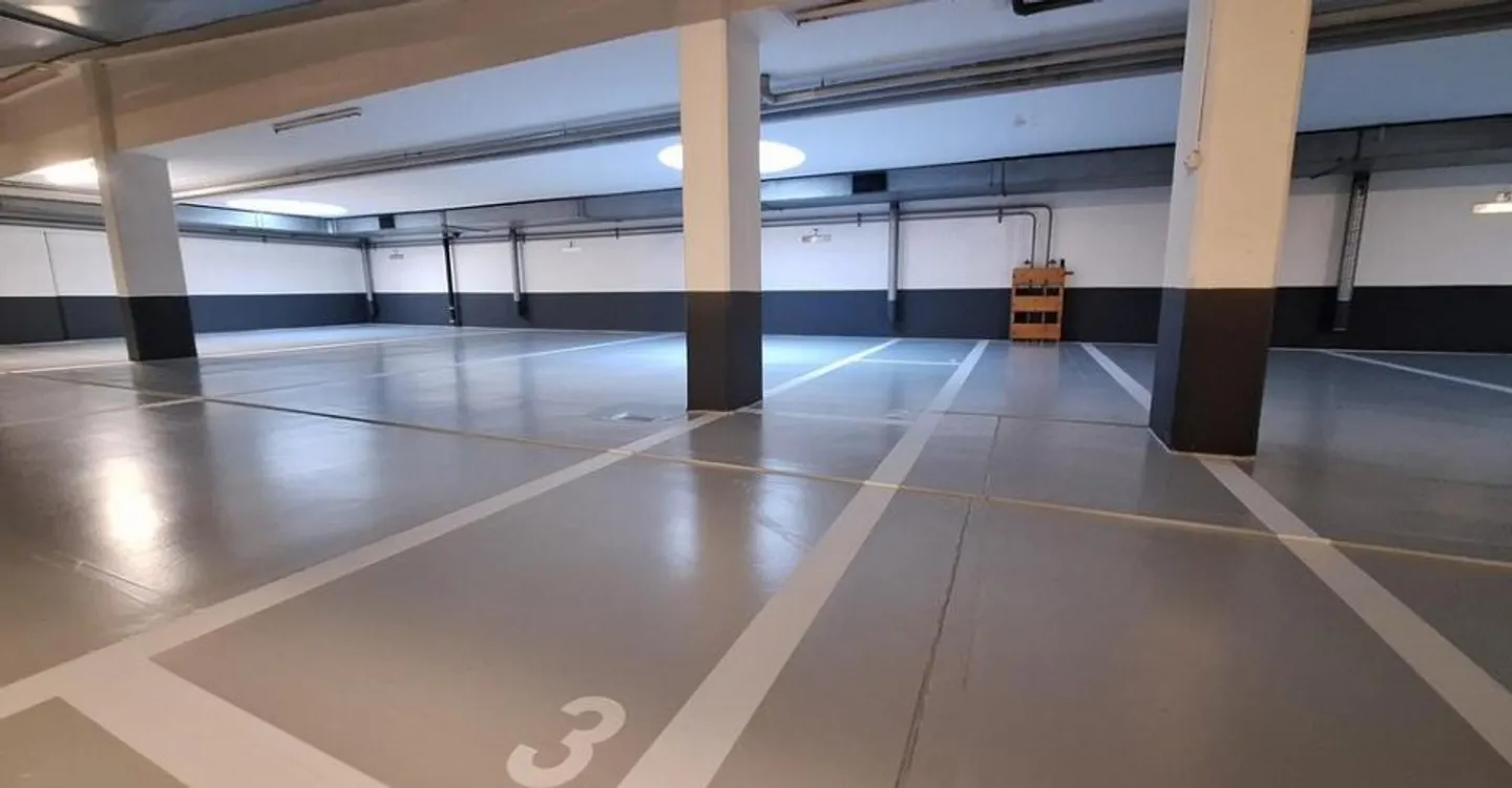 Posto auto interno nel centro di Losanna - Foto 1 di 2