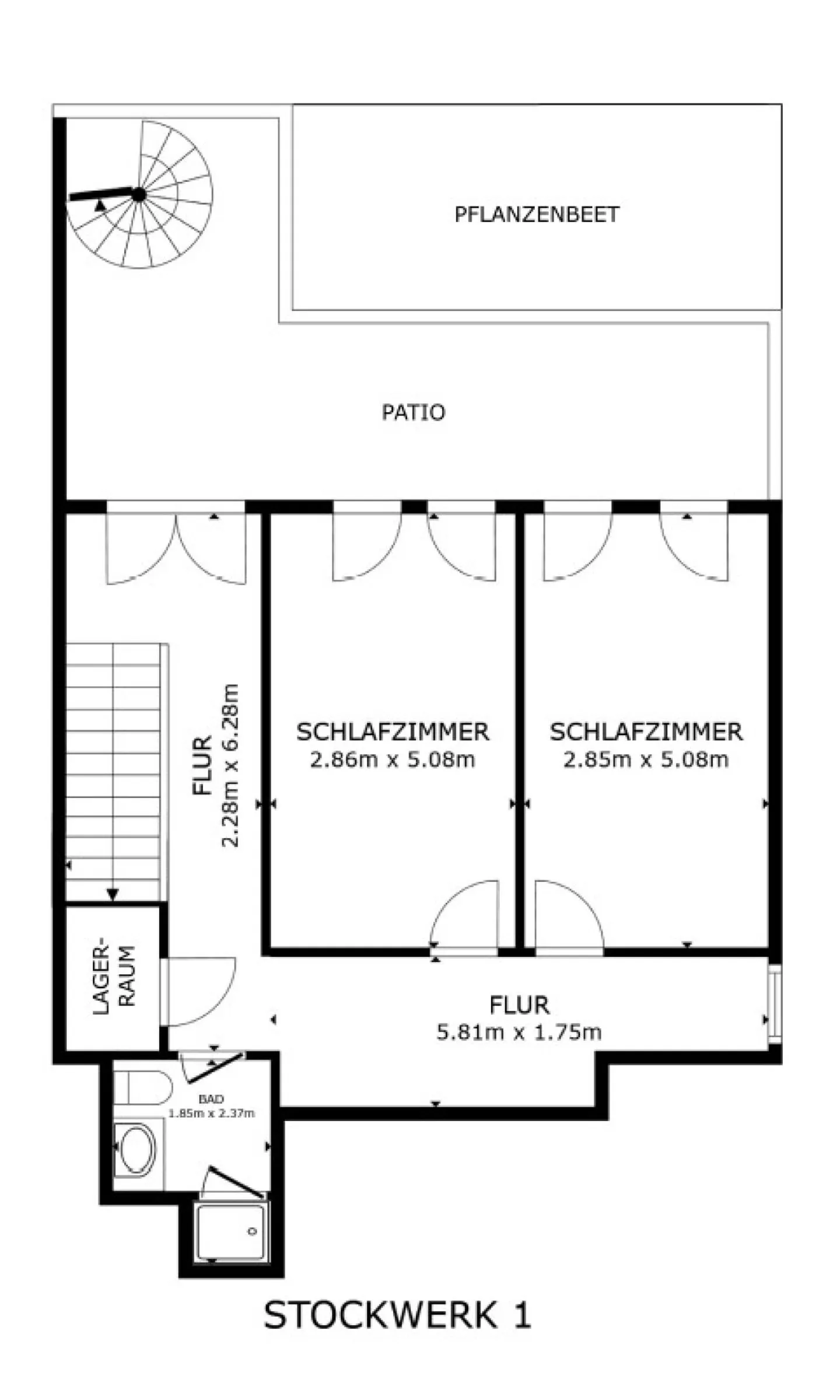 Vivere moderno su due piani con cortile e area salotto - Foto 17 di 17