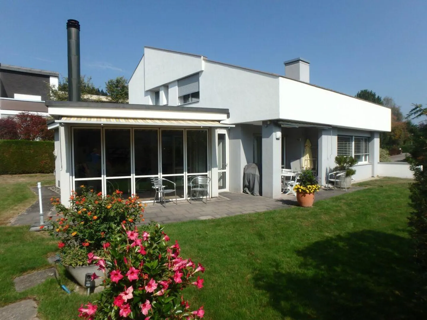 Renoviertes Einfamilienhaus in Unterentfelden - Foto 1 von 30