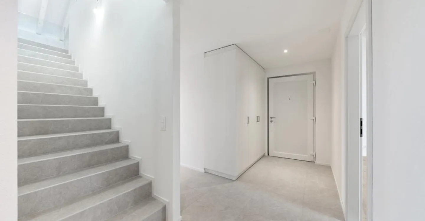 Moderner Duplex in der Natur - Foto 3 von 8