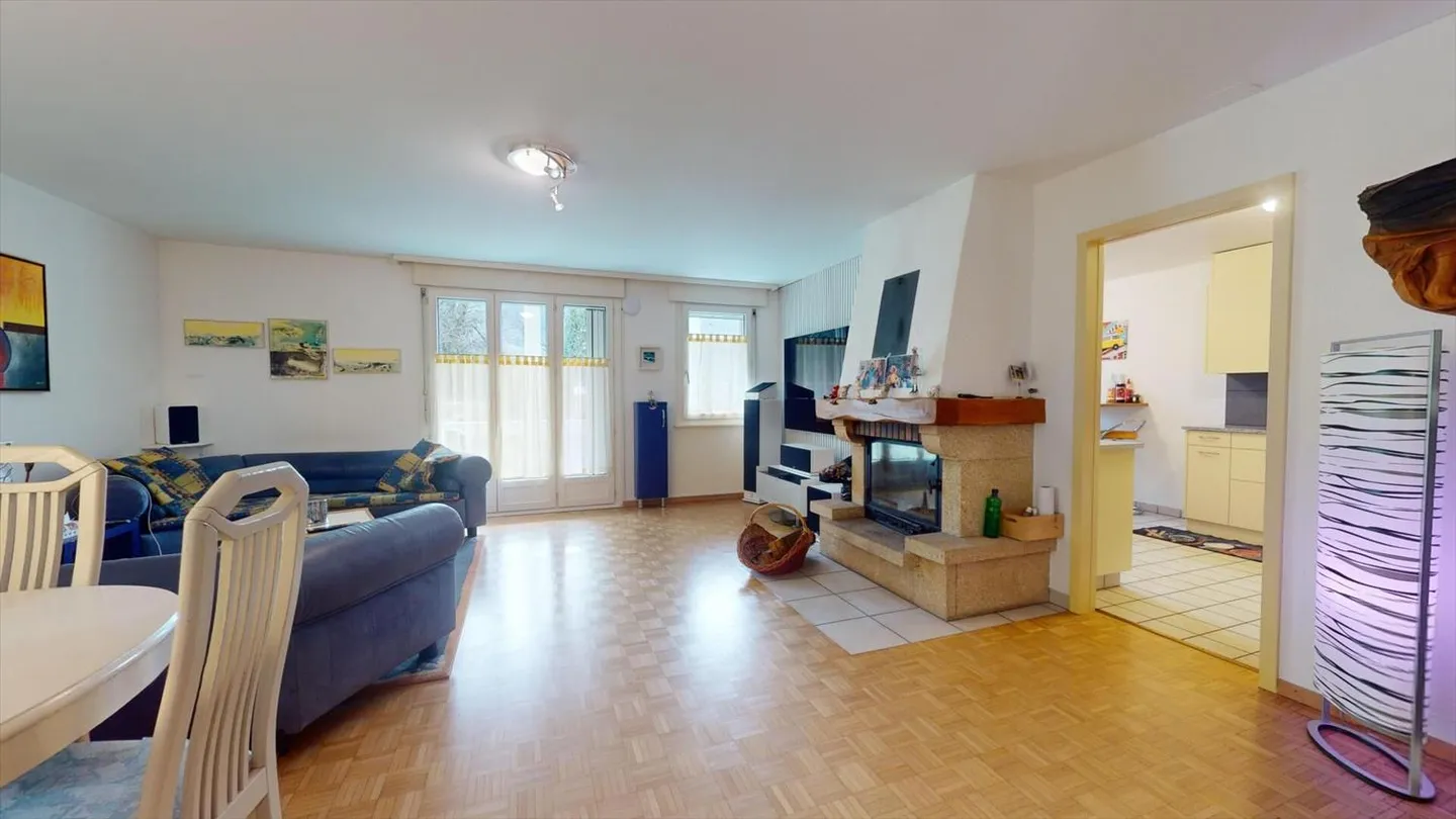 Appartamento in vendita - Foto 2 di 12