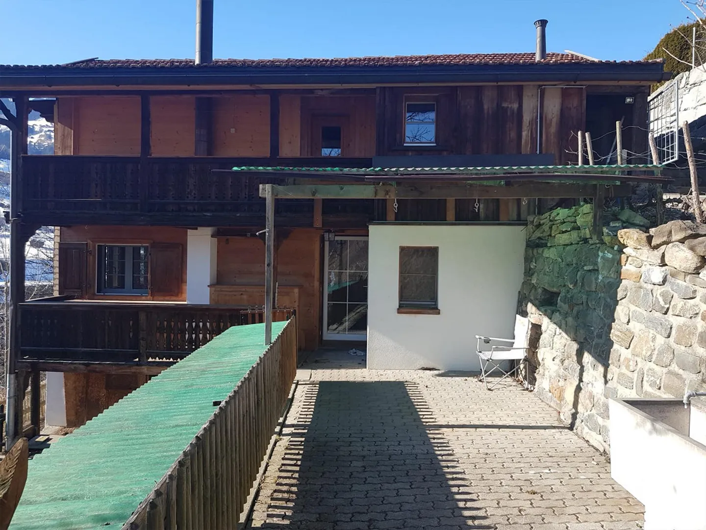 Tolles 4.5 Zimmer EFH in Jenaz mit Garten - Photo 5 of 8