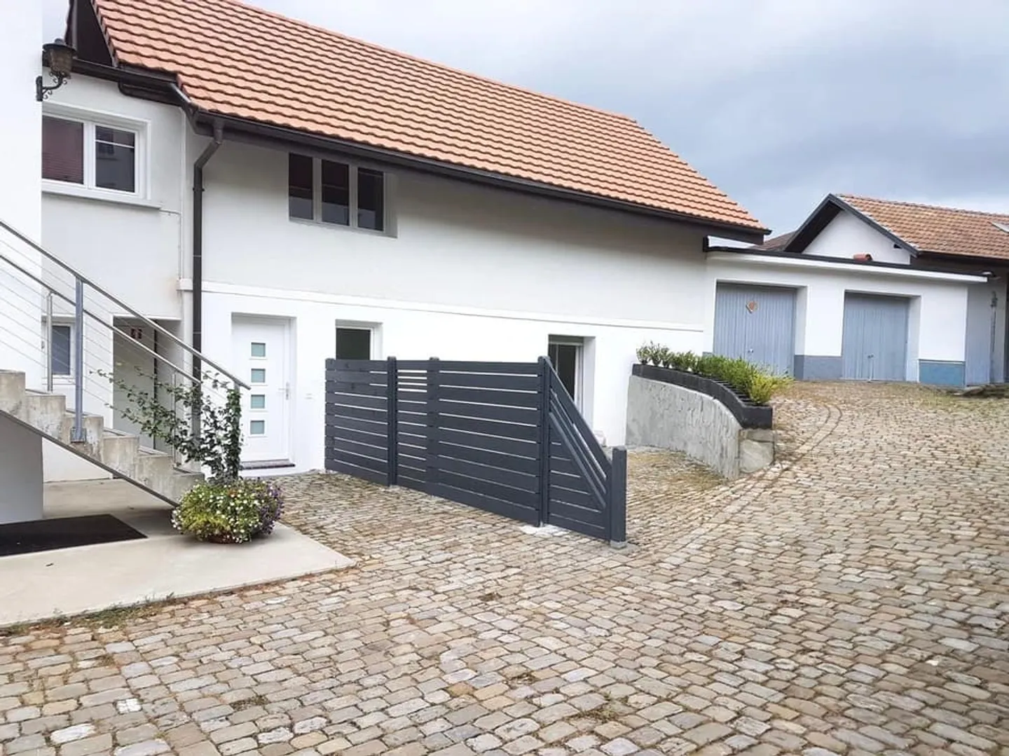 Charming 2.5 room renovated apartment with terrace in Granges-Paccot - Photo 6 of 6