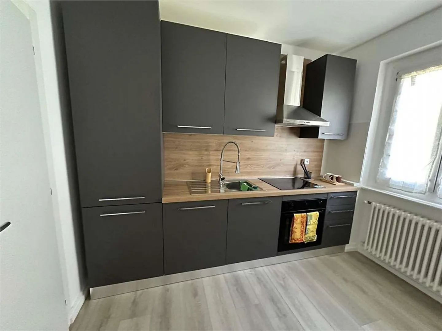 Bodio, excellent 3.5 with balcony and open view - Photo 3 of 13