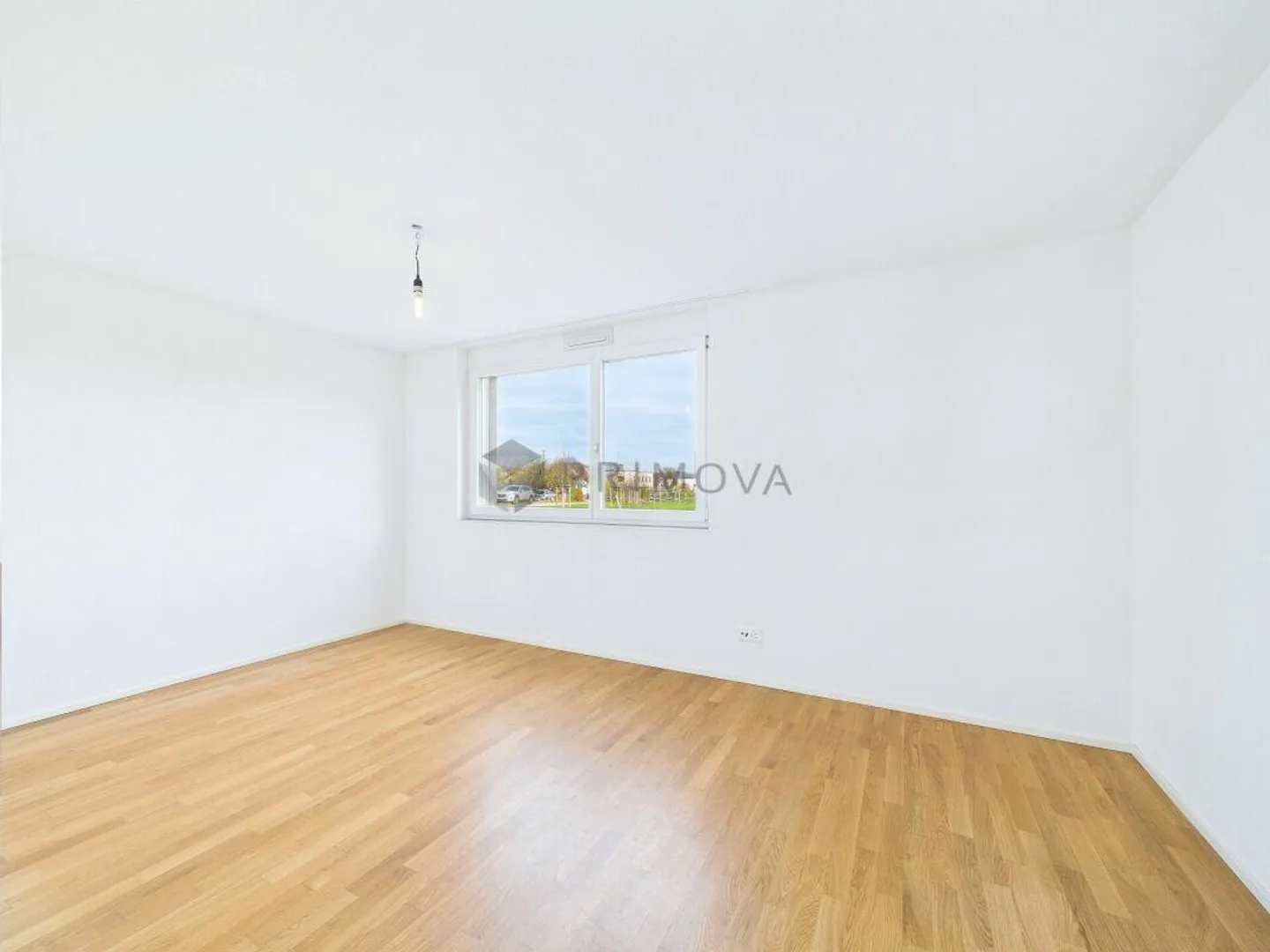 Architettura spaziale riuscita con giardino privato - Foto 5 di 9