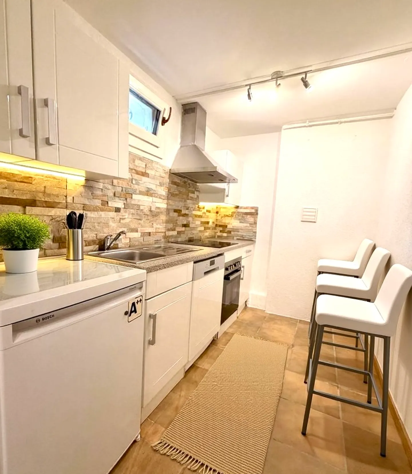 Semi-Detached House 6 Rooms - Photo 7 of 9