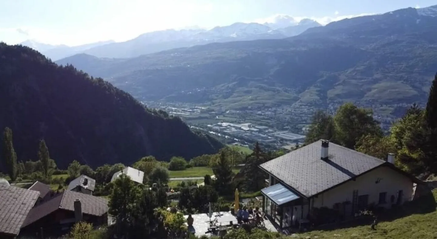 Maison individuelle avec terrain à bâtir - Photo 2 sur 9
