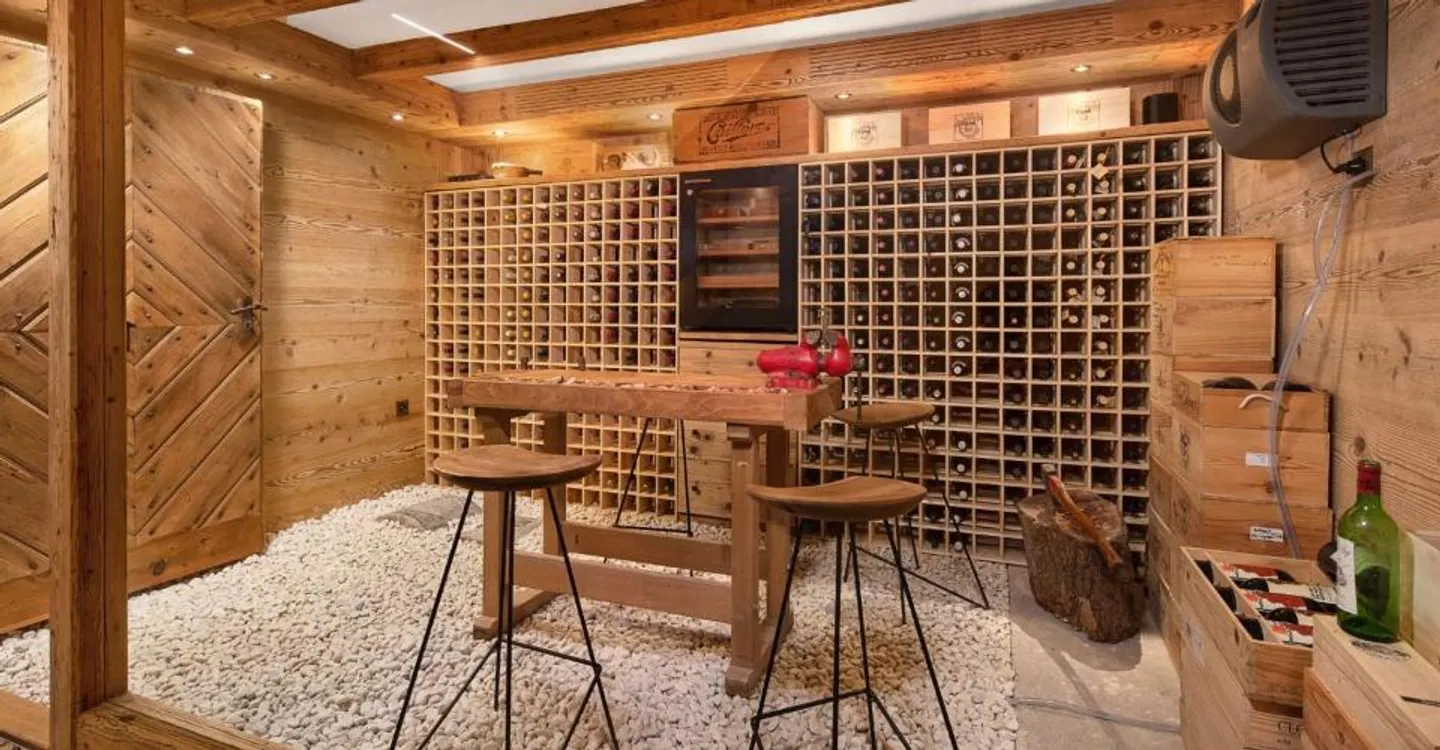 Elegant Duplex Apartment in Crans - Photo 10 of 11