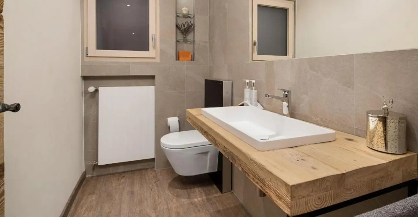 Elegant Duplex Apartment in Crans - Photo 8 of 11