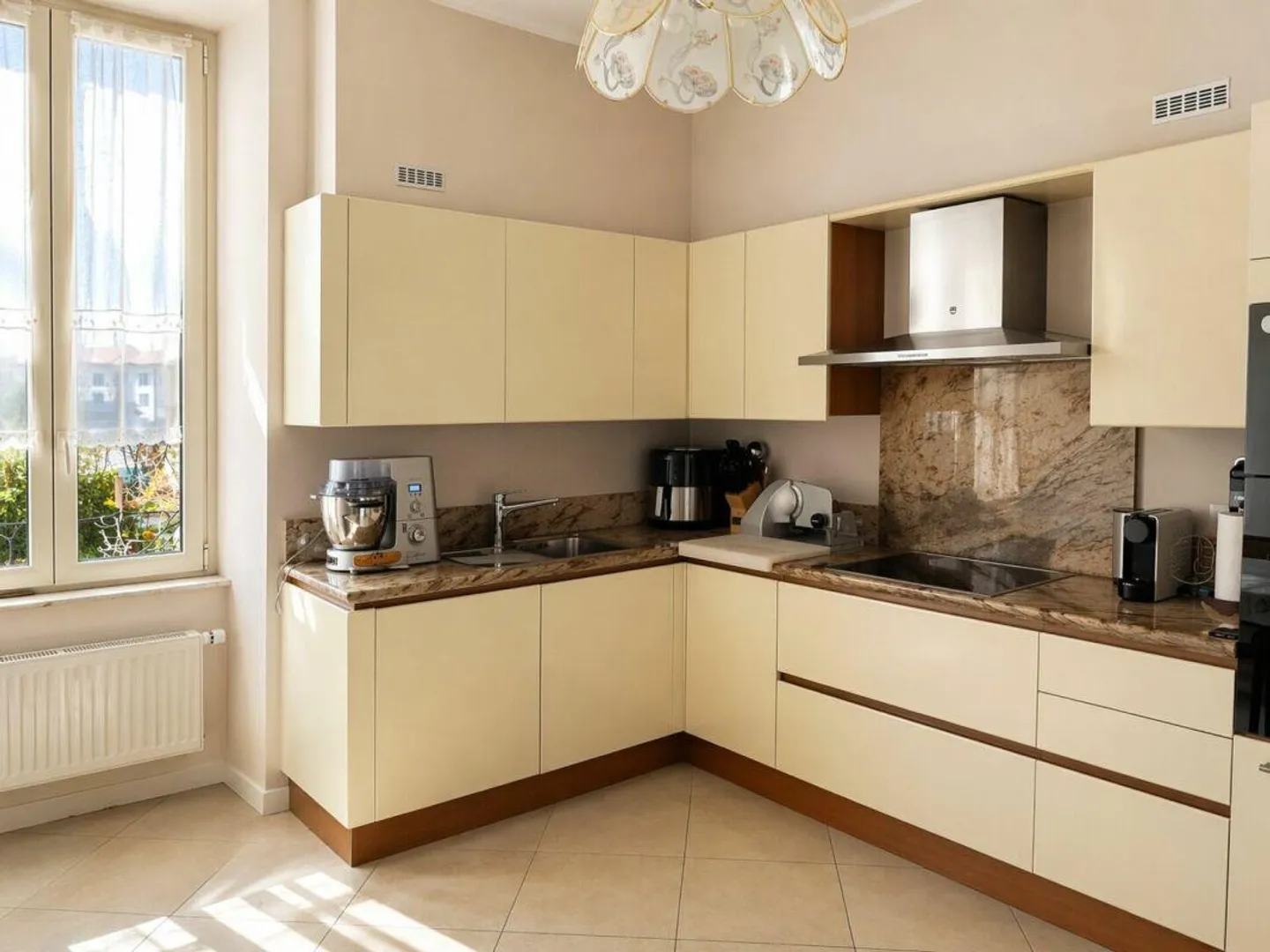 Spacious multi-family house with garage in Balerna - Photo 6 of 13