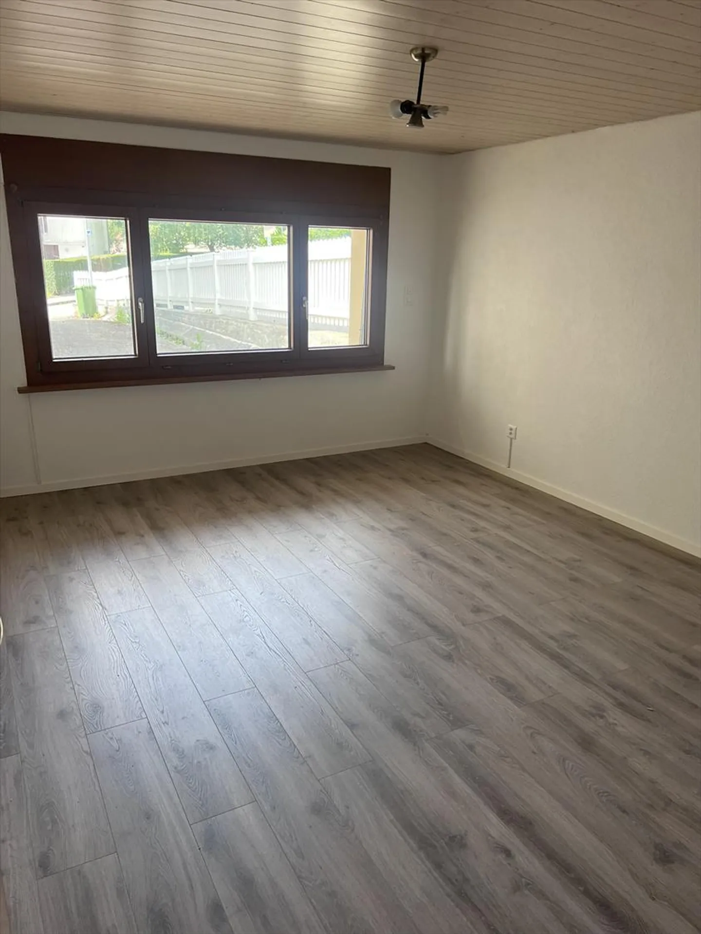 Independent apartment for rent - Photo 4 of 8