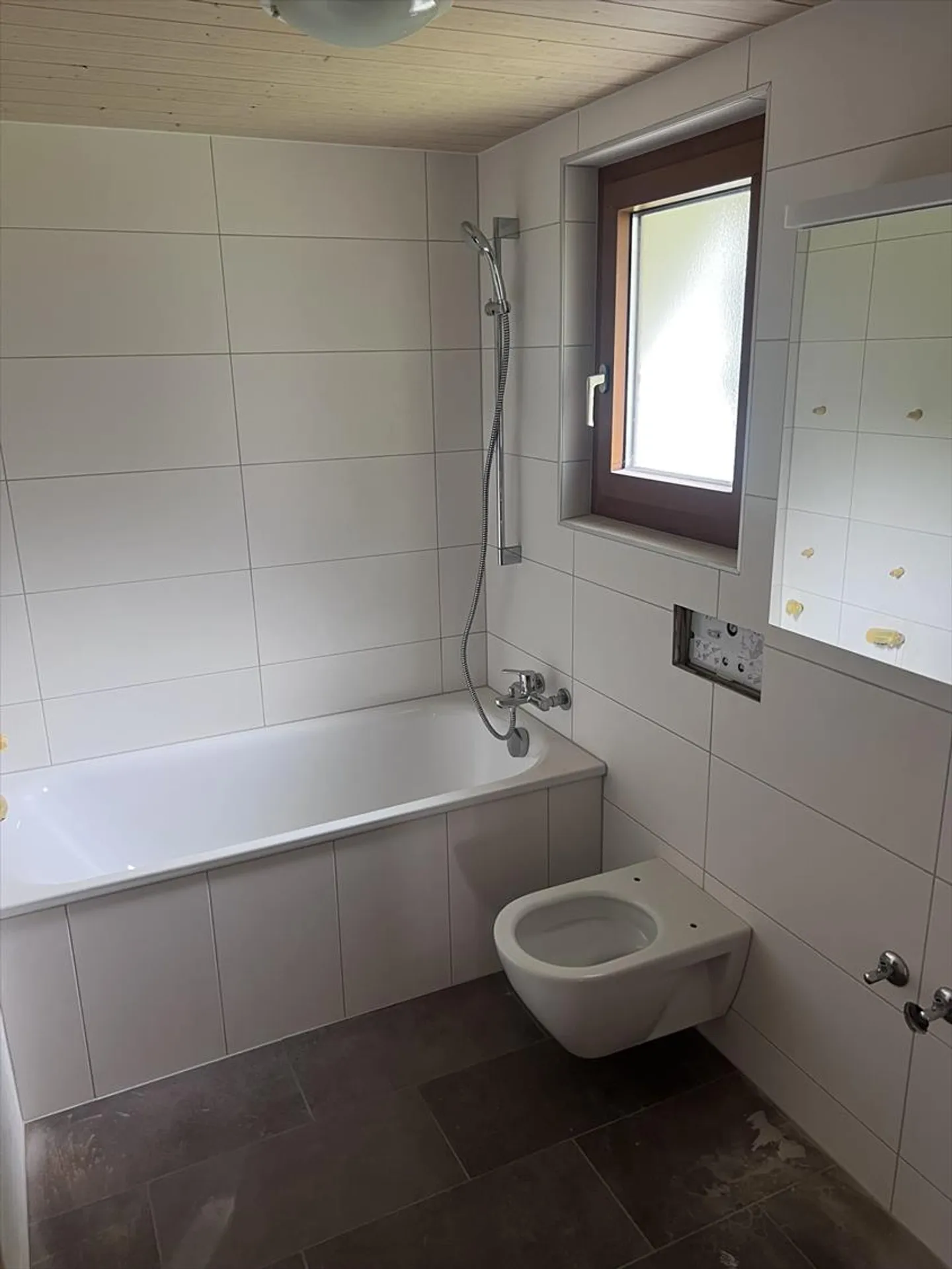 Independent apartment for rent - Photo 8 of 8