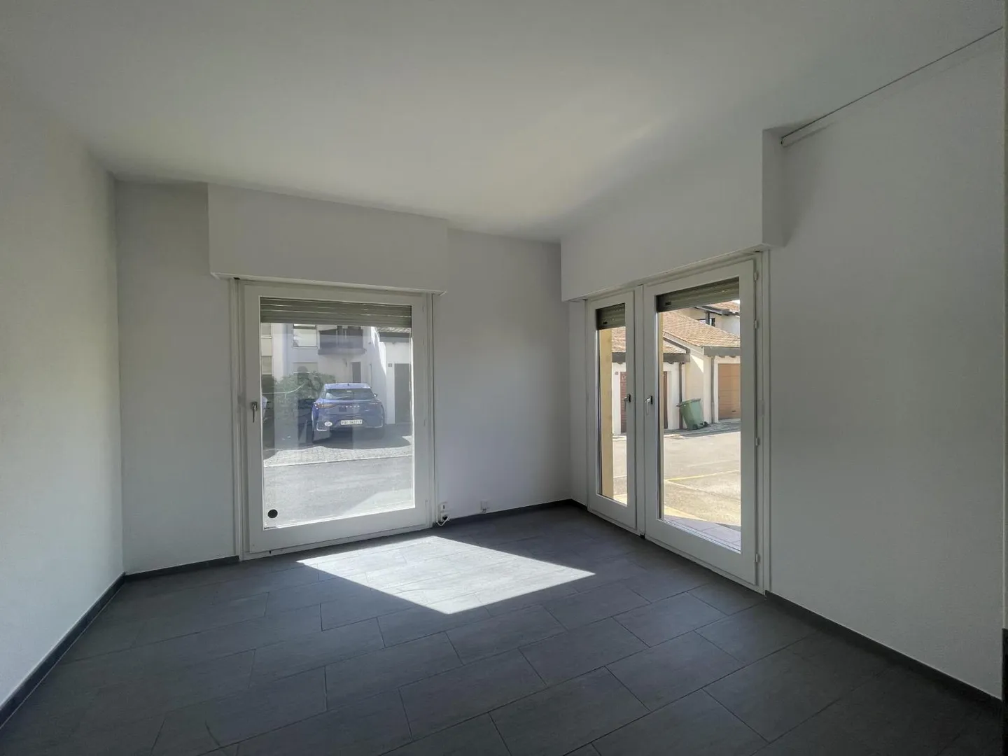 FOR RENT? OFFICE / PROFESSIONAL SPACE IN BOGIS-BOSSEY - Photo 1 of 5