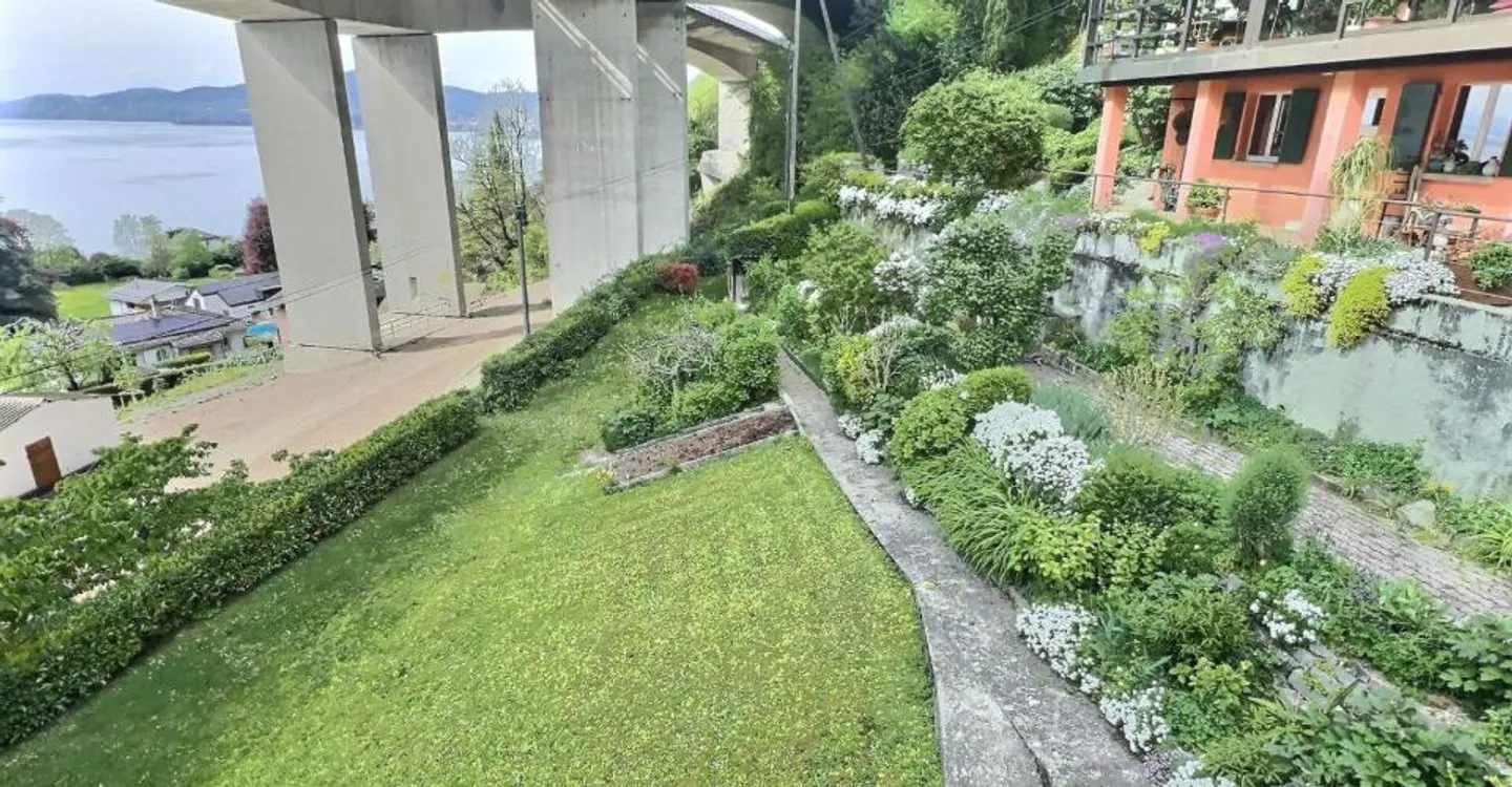 Terrain à bâtir avec potentiel - Photo 10 sur 11