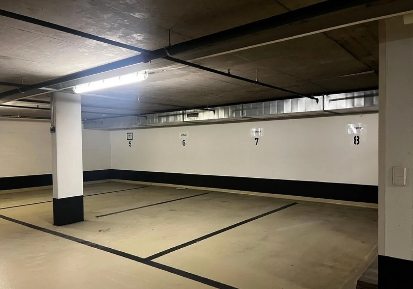 Place de parking au milieu de Brienz - Photo 1 sur 1