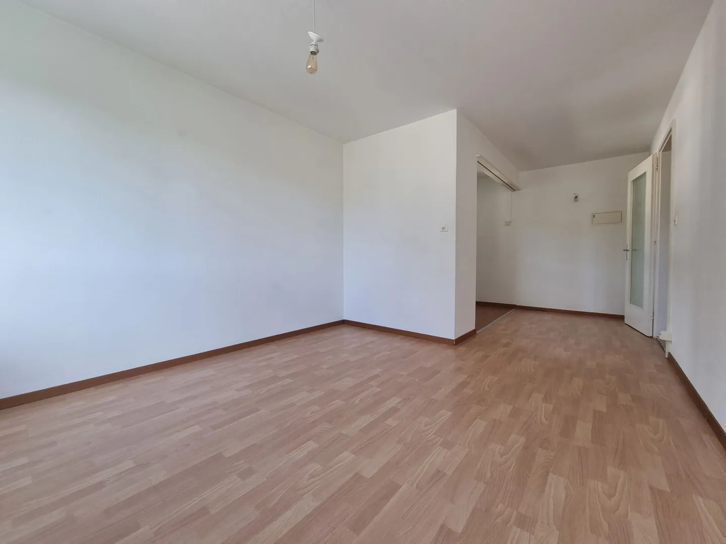 Appartamento di 2.5 locali in affitto nel centro di Bienne - Foto 3 di 5