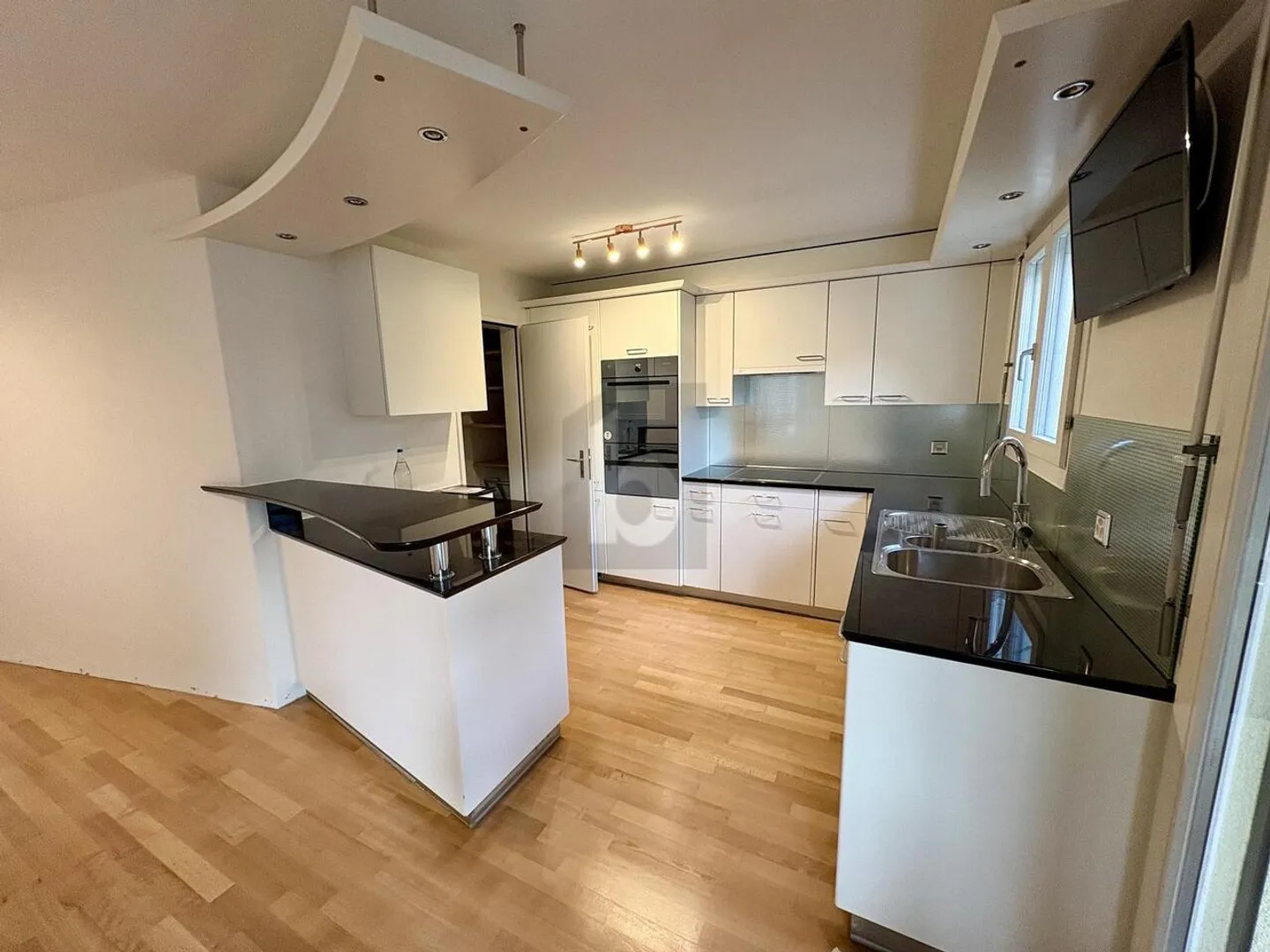 Calme, Central et avec Vue sur le Lac - Photo 3 sur 6