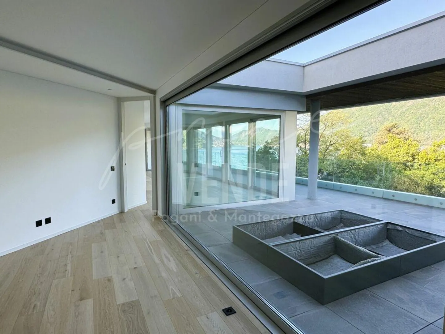 BISSONE I 4.5 ALTO STANDING I VISTA LAGO E PISCINA IN COMUNE - Foto 8 di 12
