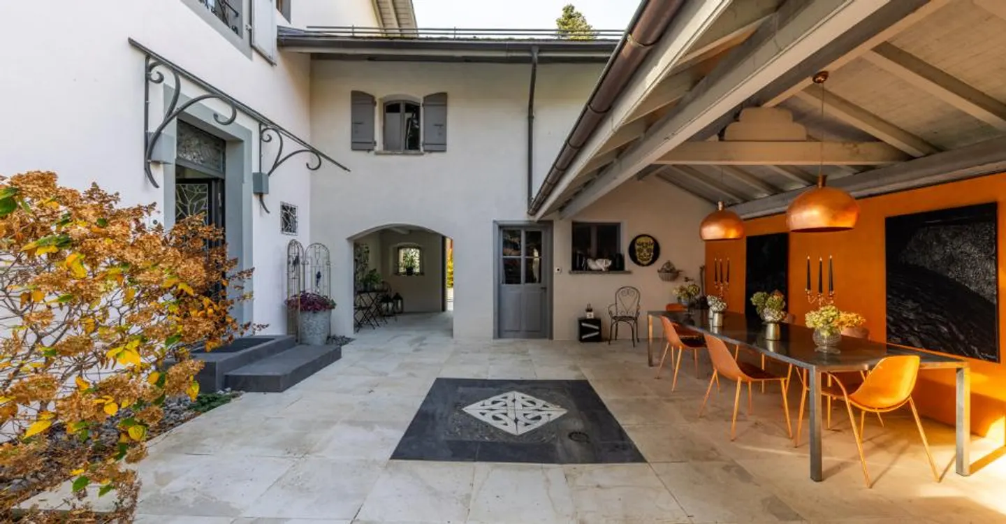 MANSION - WORKSHOP AND PARK - PANORAMIC VIEW - Photo 1 of 12