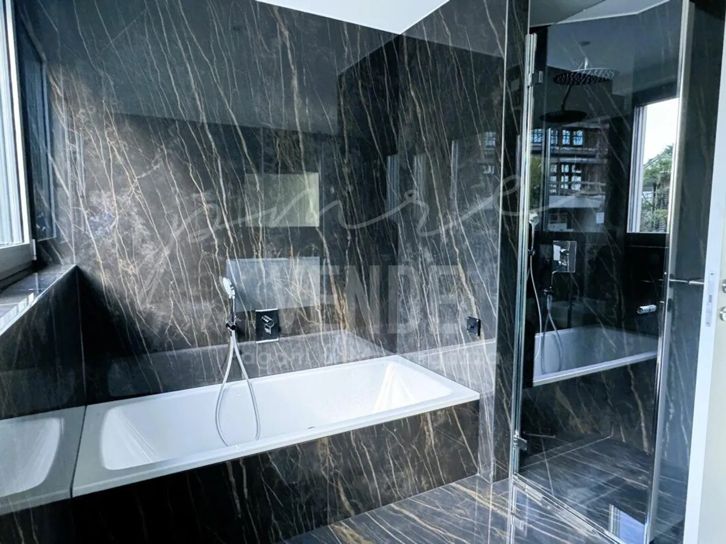 BISSONE I 4.5 ALTO STANDING I VISTA LAGO E PISCINA IN COMUNE - Foto 11 di 12