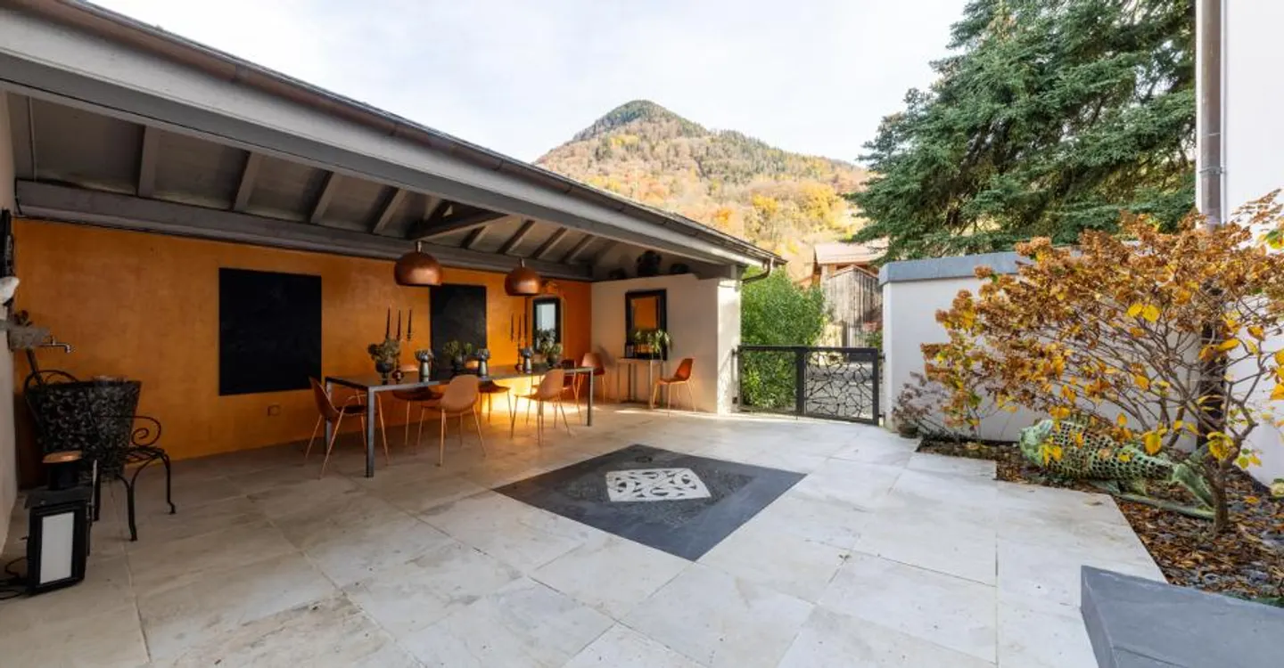 MANSION - WORKSHOP AND PARK - PANORAMIC VIEW - Photo 9 of 12
