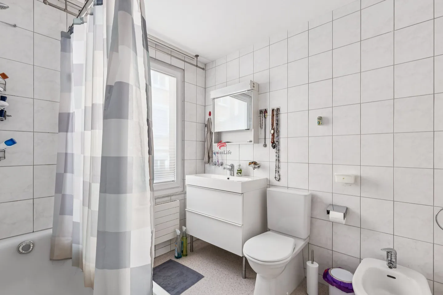 City Loft with 3 Garages - Photo 7 of 11