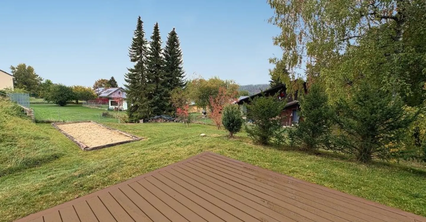 Charming 5.5-room chalet for rent in Bioux - Photo 9 of 10