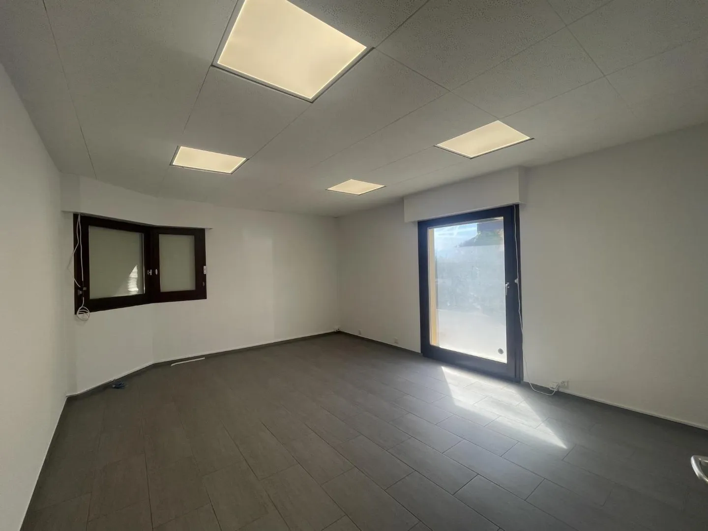ZU VERMIETEN? BÜRO / BERUFLICHER RAUM IN BOGIS-BOSSEY - Foto 1 von 5