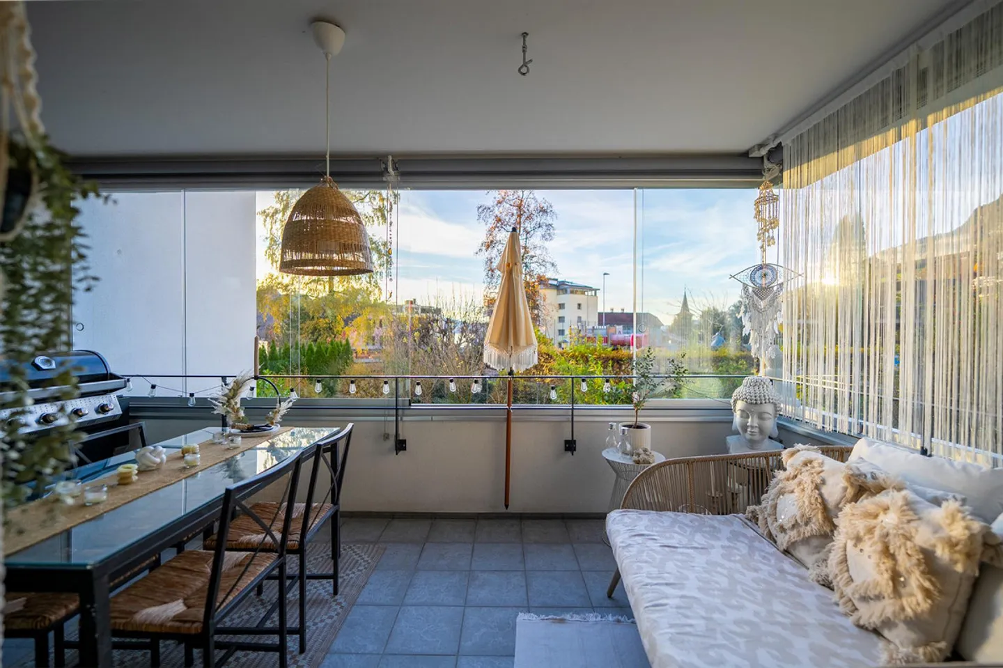 Modern 4.5 room apartment with 2 parking spaces - Photo 4 of 5