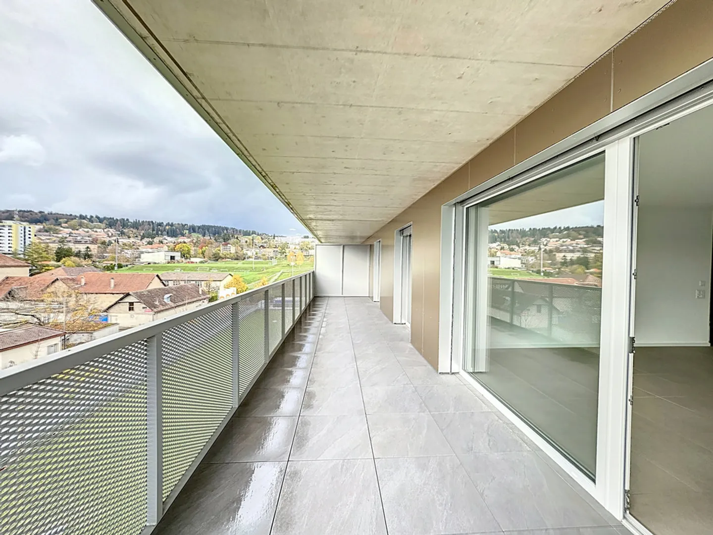 3.5-room apartment with terrace - Photo 2 of 10