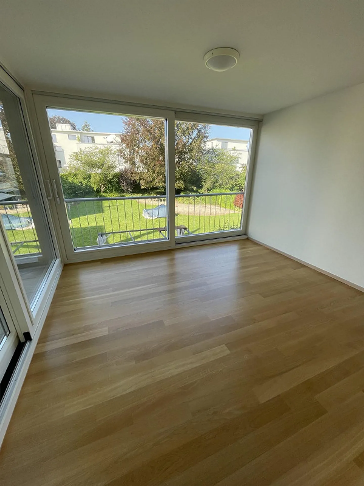 Luxurious 4.5 Maisonette Apartment in Binningen for Rent - Photo 19 of 27
