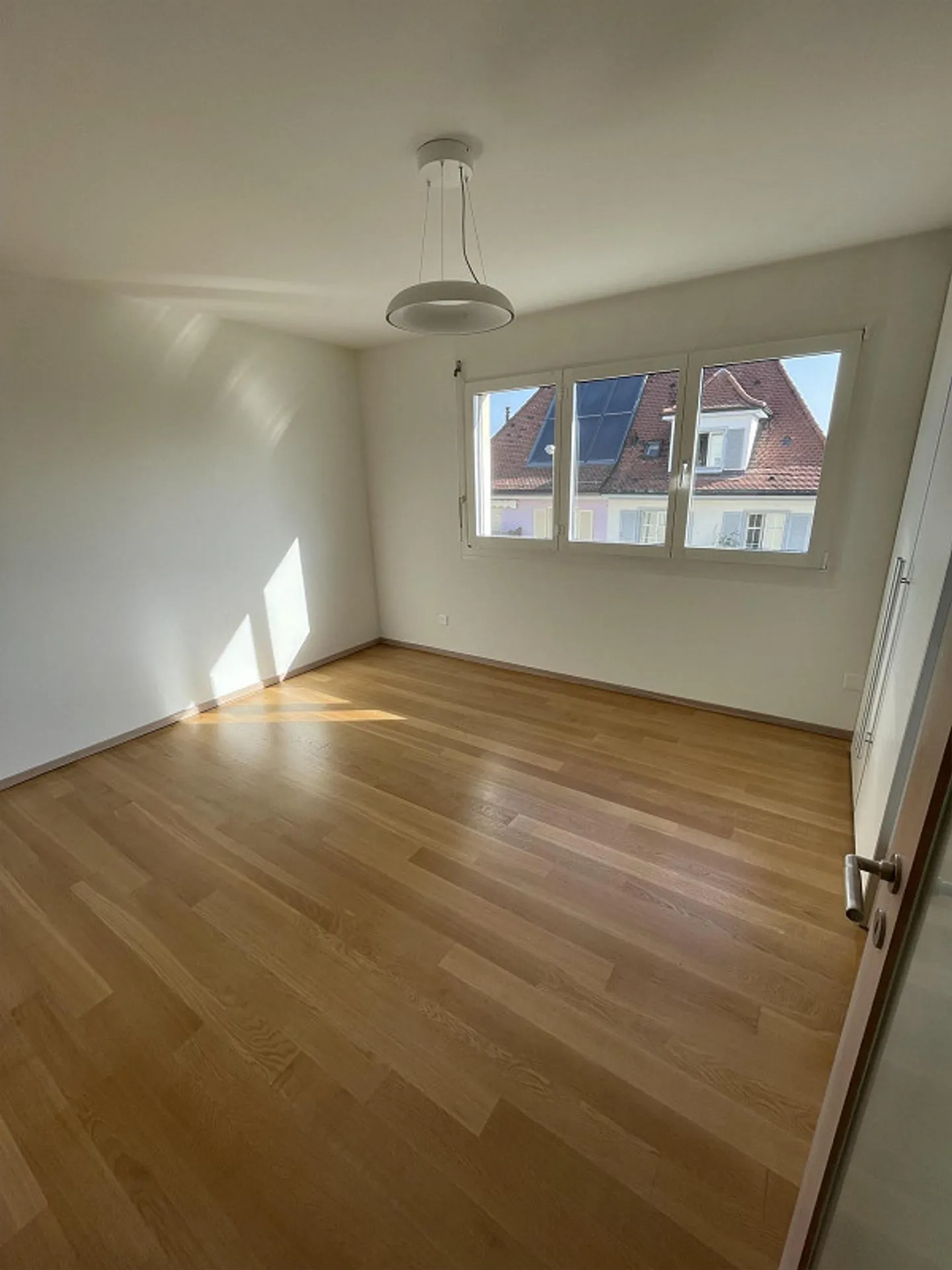Luxurious 4.5 Maisonette Apartment in Binningen for Rent - Photo 22 of 27