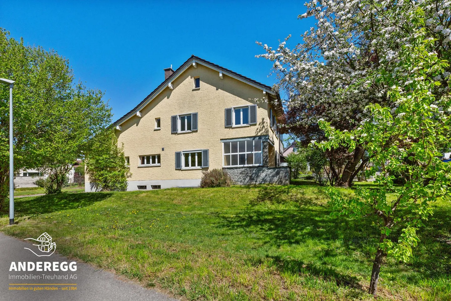 Geräumiges Einfamilienhaus in Eschlikon - Foto 3 von 24