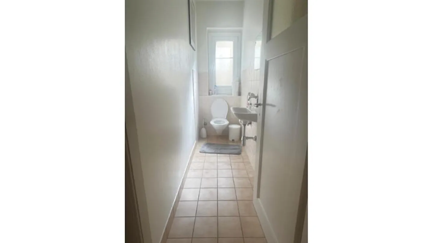 2-ZIMMER-WOHNUNG IN PULLY (VD), MÖBLIERT - Foto 5 von 8