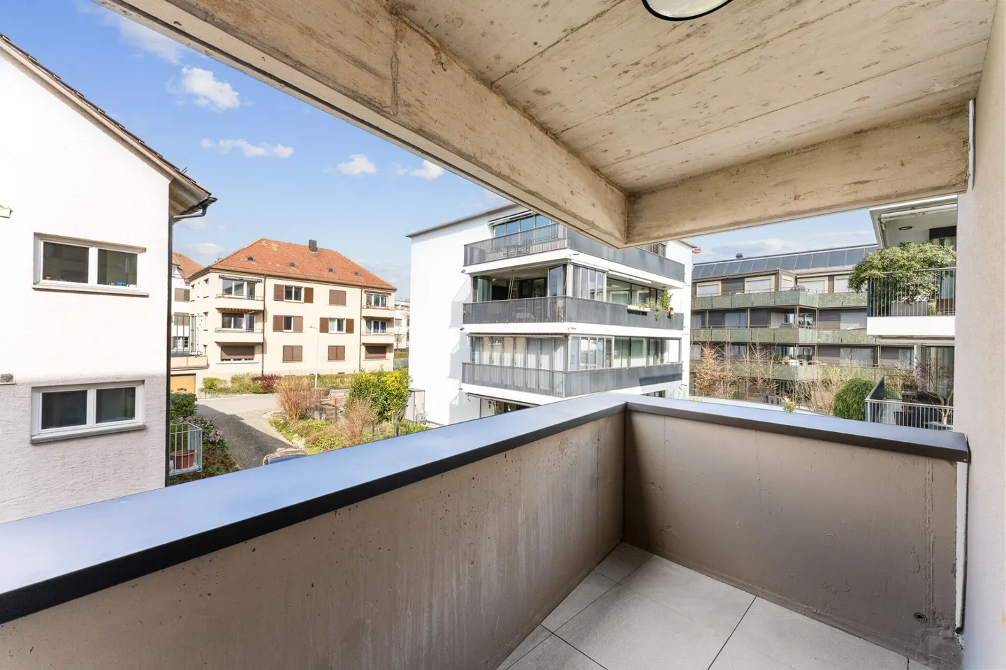 Stylish 4.5-Room Apartment - Photo 11 of 12