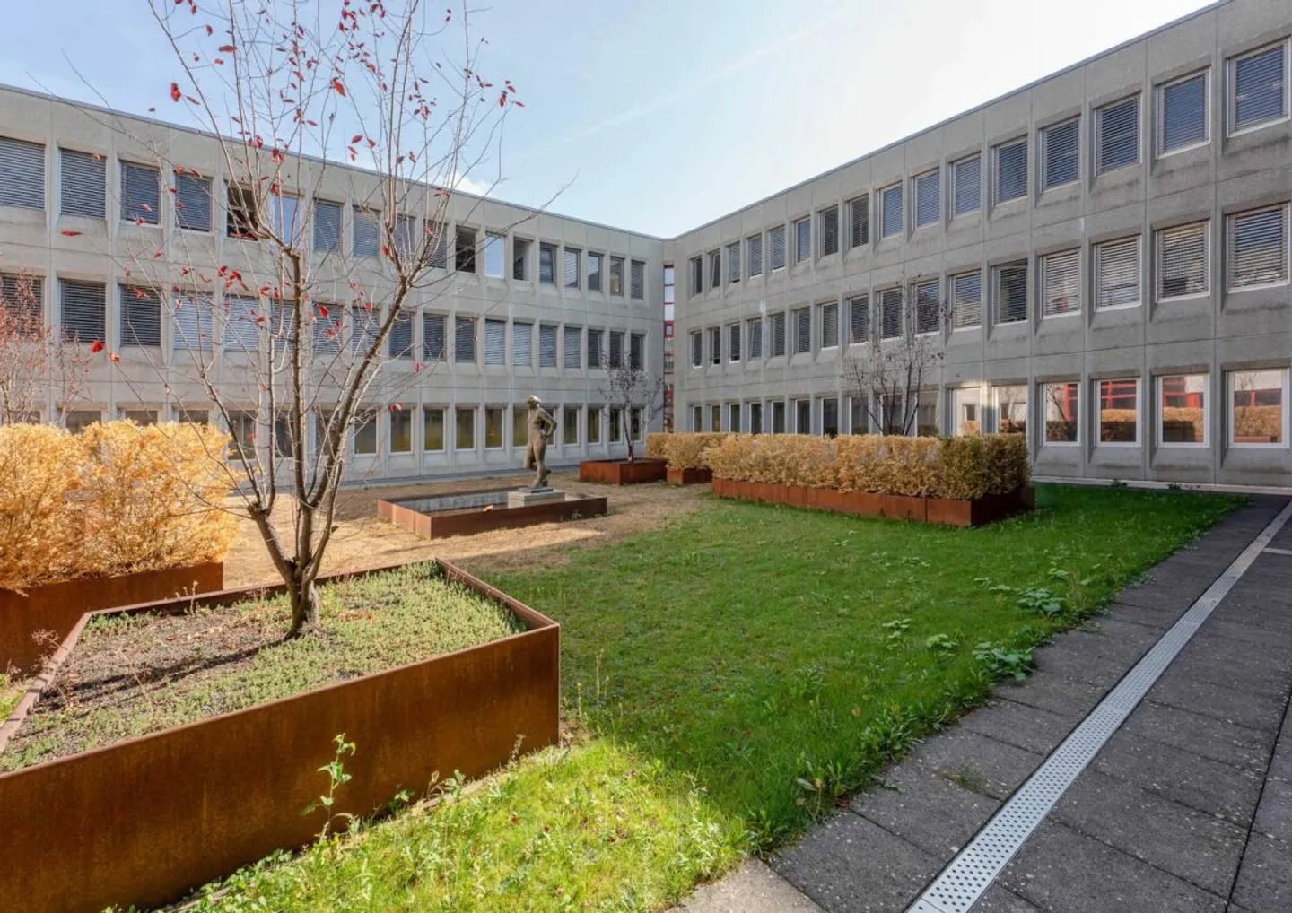 Ufficio / Pratica / Scuola / Centro | 1'218 m² - Foto 2 di 9