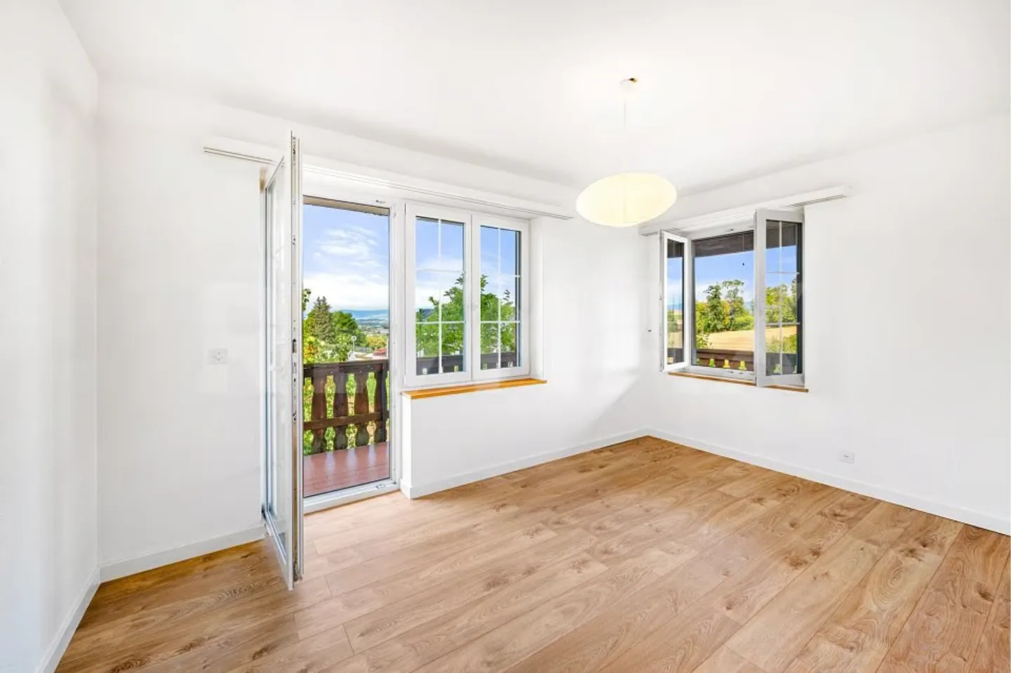 APPARTEMENT RÉNOVÉ DE 4 PIÈCES AVEC BALCON XXL ET CADRE IDYLLIQUE - Photo 13 sur 13
