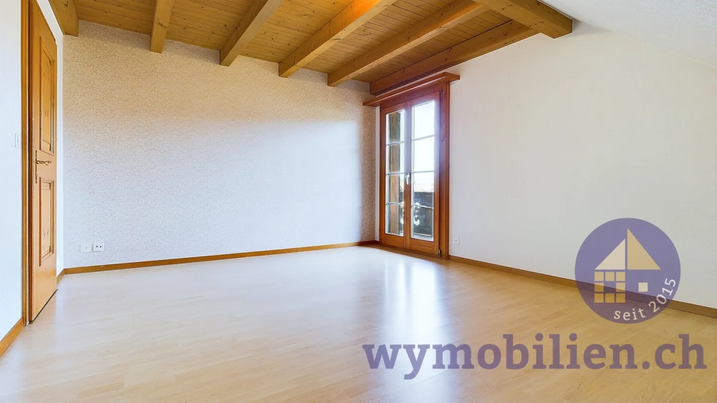 Appartement en penthouse spacieux de 4½ pièces avec galerie + deux balcons - Photo 5 sur 11