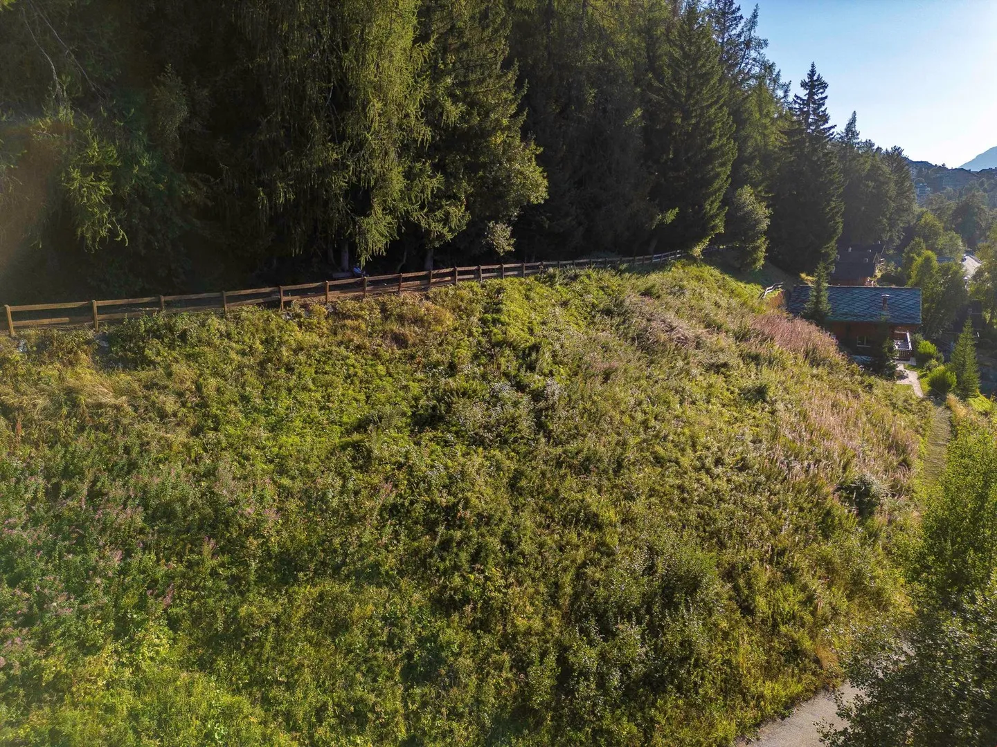 Two building plots, free of mandate with access to the Bisse - Photo 6 of 12