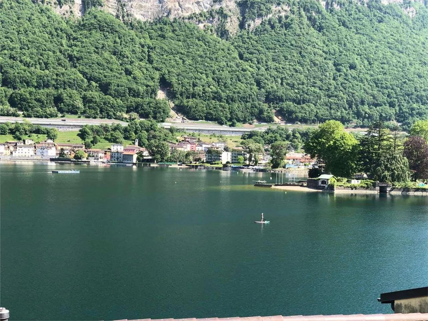 RIVA SAN VITALE - DUE APPARTAMENTI DIRETTAMENTE A LAGO CON MERAVIGLIOS - Photo 2 sur 13