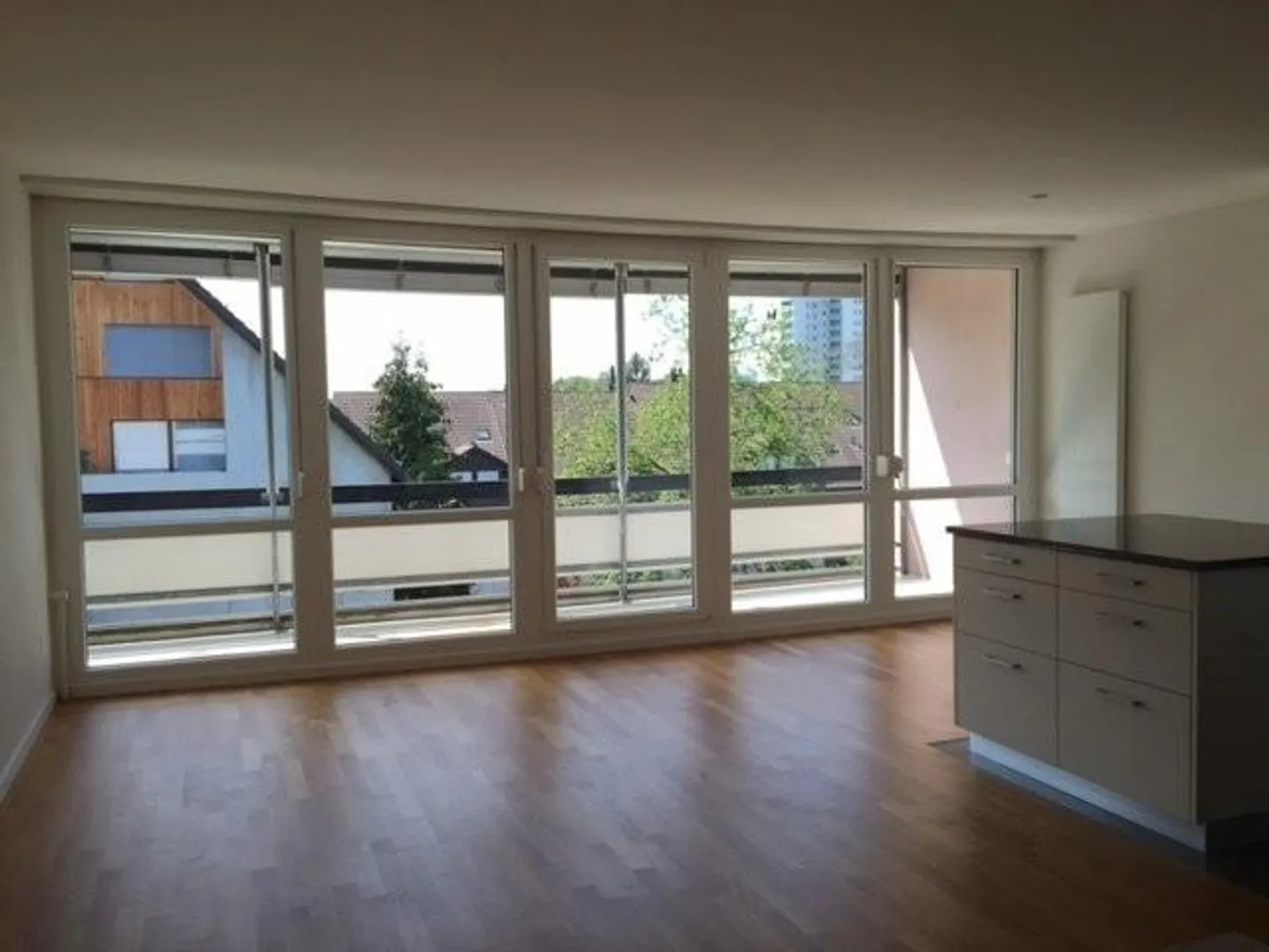Modern 4.5-room apartment near ETH Hönggerberg - Photo 3 of 7