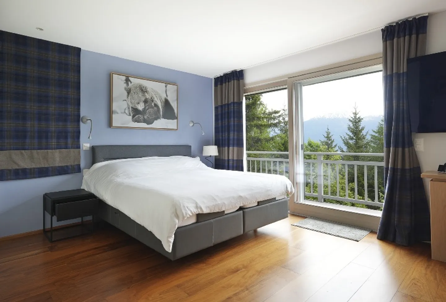 Luxury Chalet with Stunning Views - Photo 13 of 13