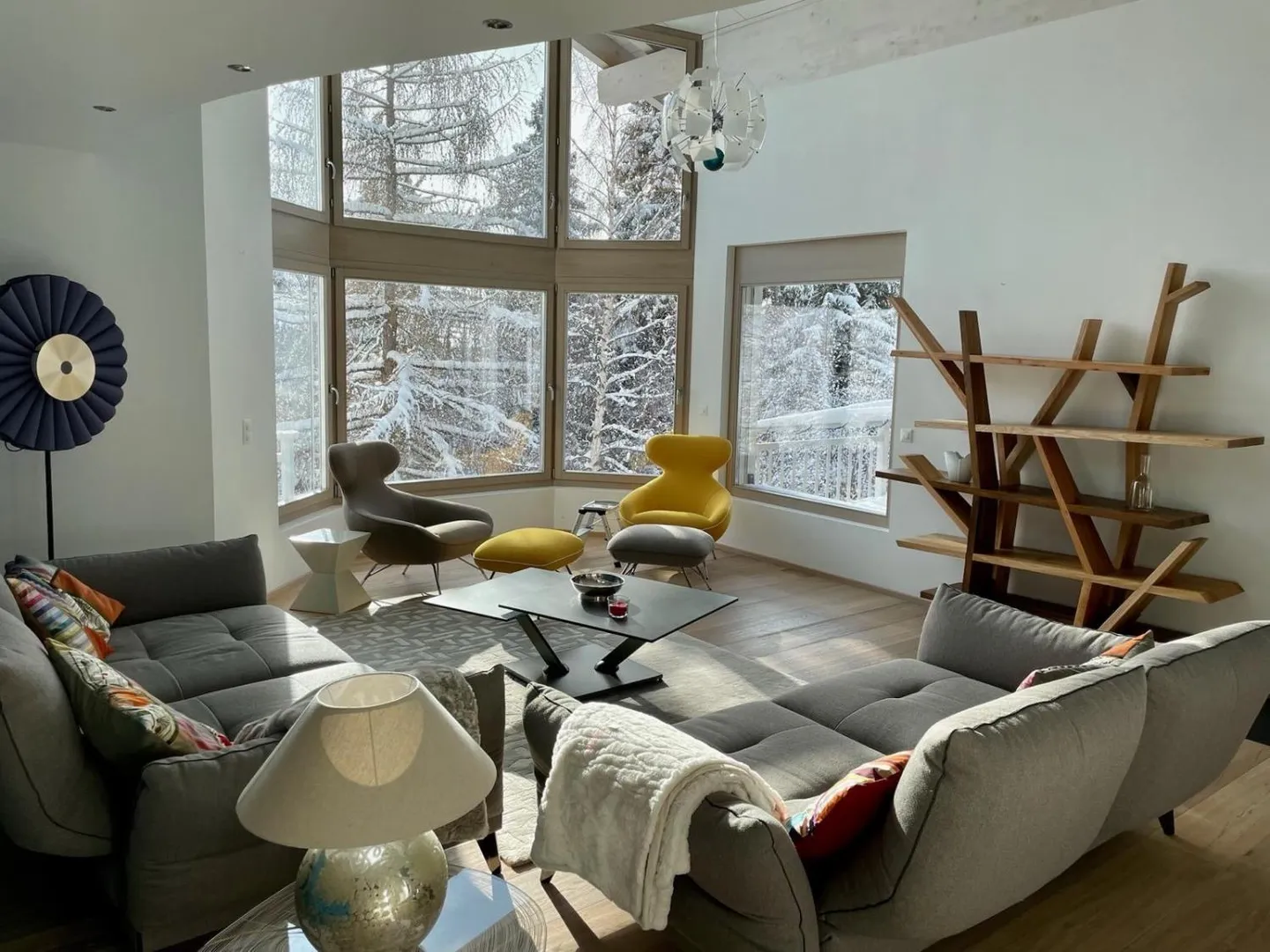 Luxury Chalet with Stunning Views - Photo 7 of 13