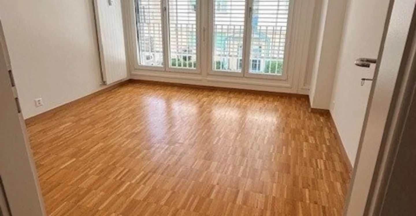 Appartement Charmant avec Terrasse - Photo 6 sur 8