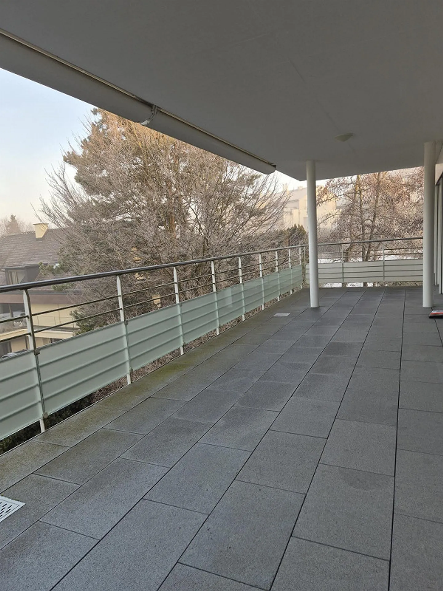 5.5-Room Apartment in Prime Location Including Parking Space - Photo 3 of 16