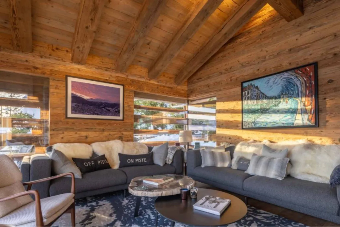 MAGNIFICENT ALPINE CHALET - Photo 3 of 9