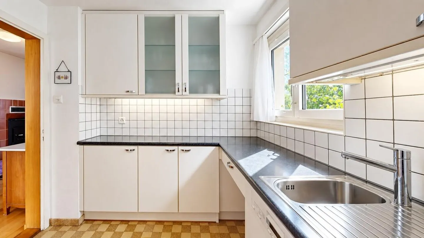 Freistehendes Einfamilienhaus mit Garten - Foto 7 von 21