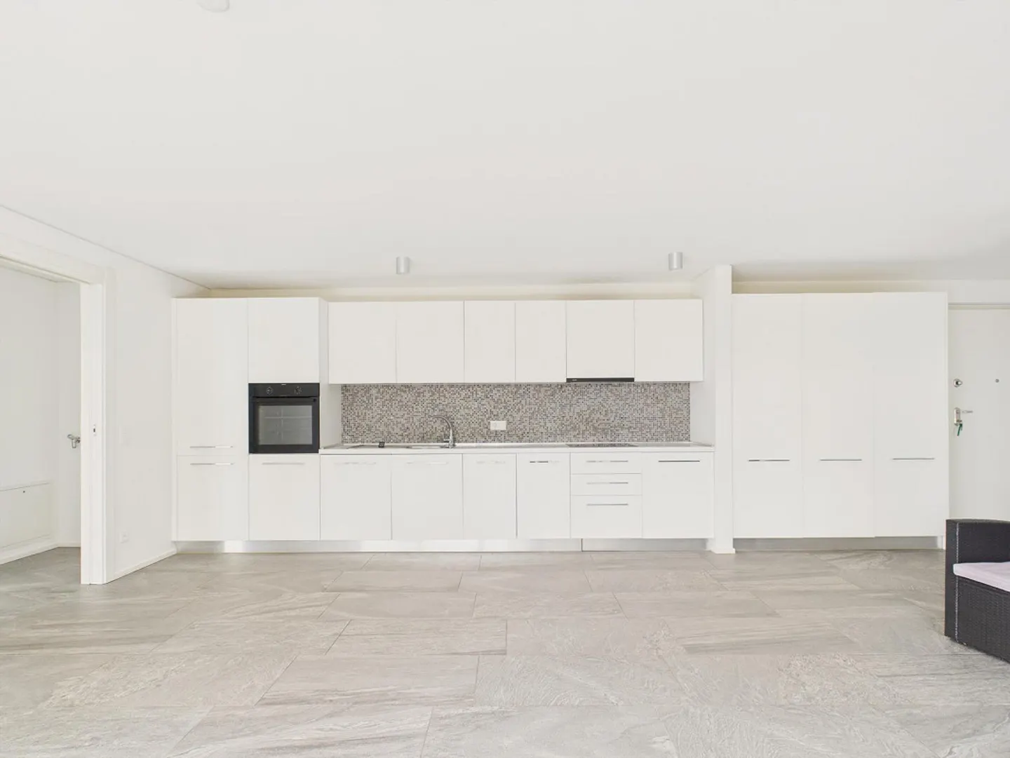 Appartamento moderno con terrazza - Foto 5 di 17