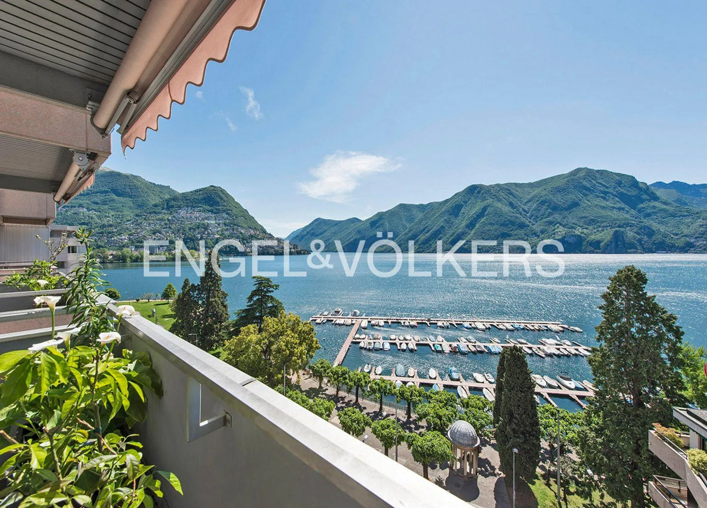 Appartamento esclusivo sulla riva del lago di Lugano - Foto 1 di 13
