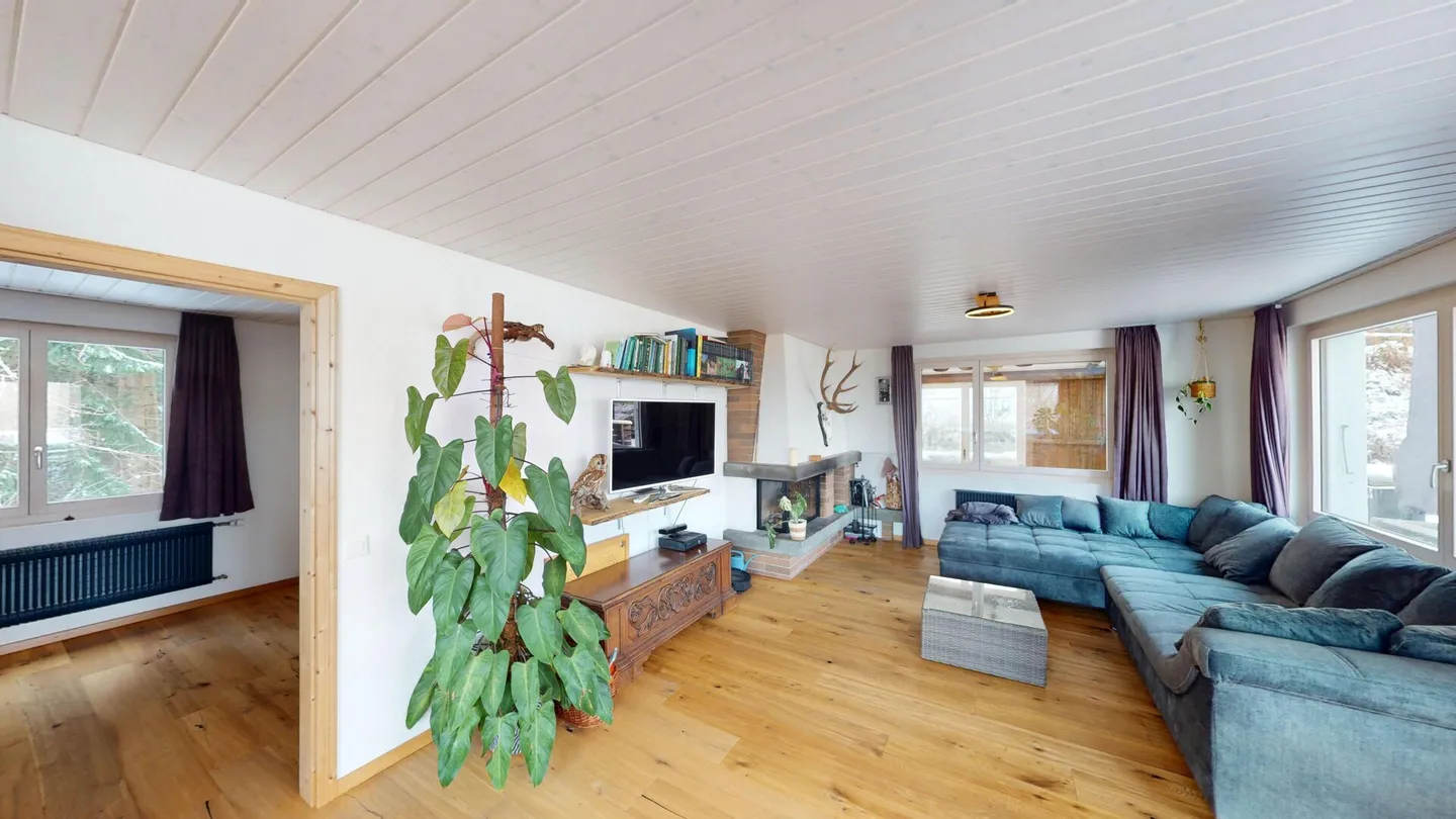 Situato in posizione tranquilla, vista mozzafiato, ristrutturato e con grande potenziale - Foto 9 di 14